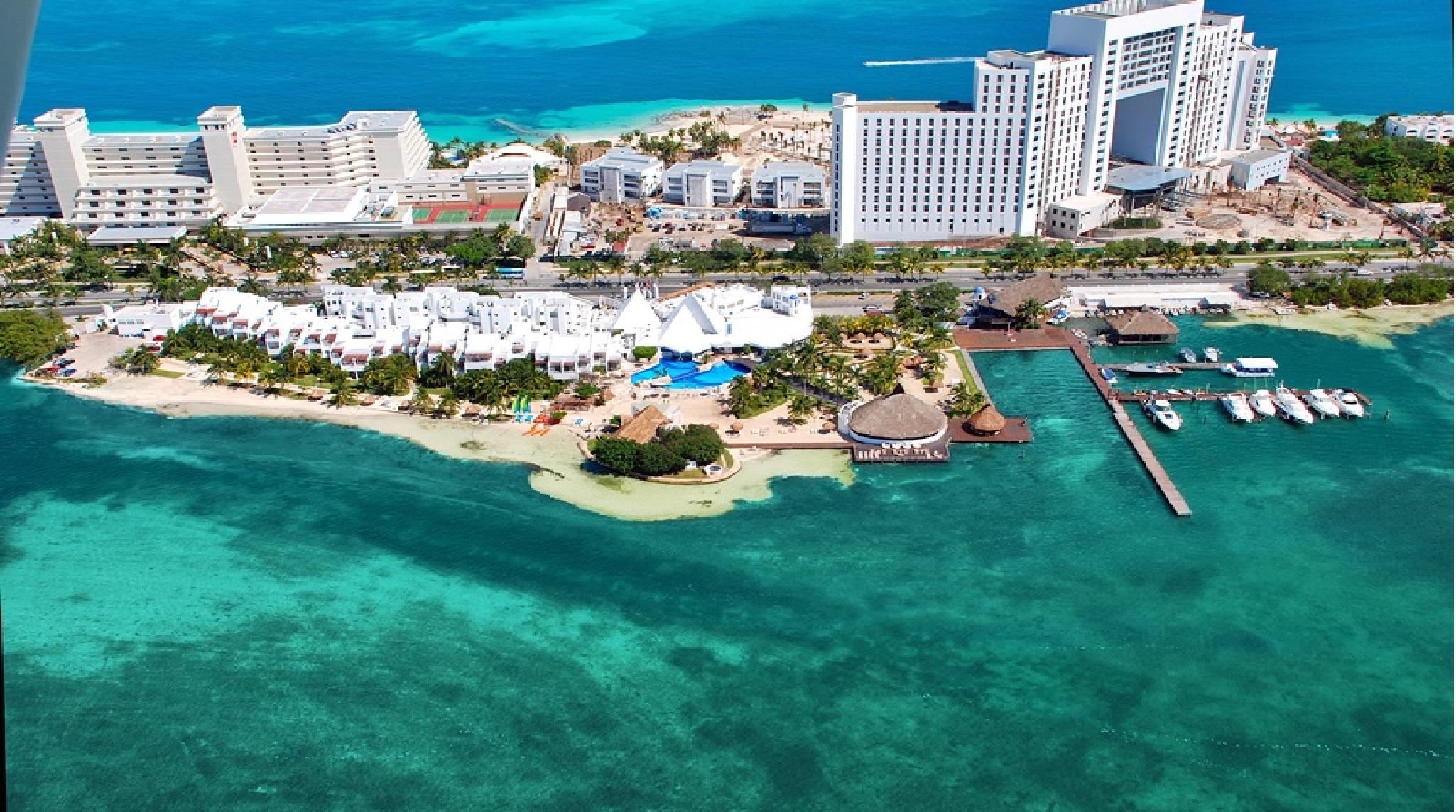 Sunset Marina & Yacht Club Hotell Cancún Exteriör bild