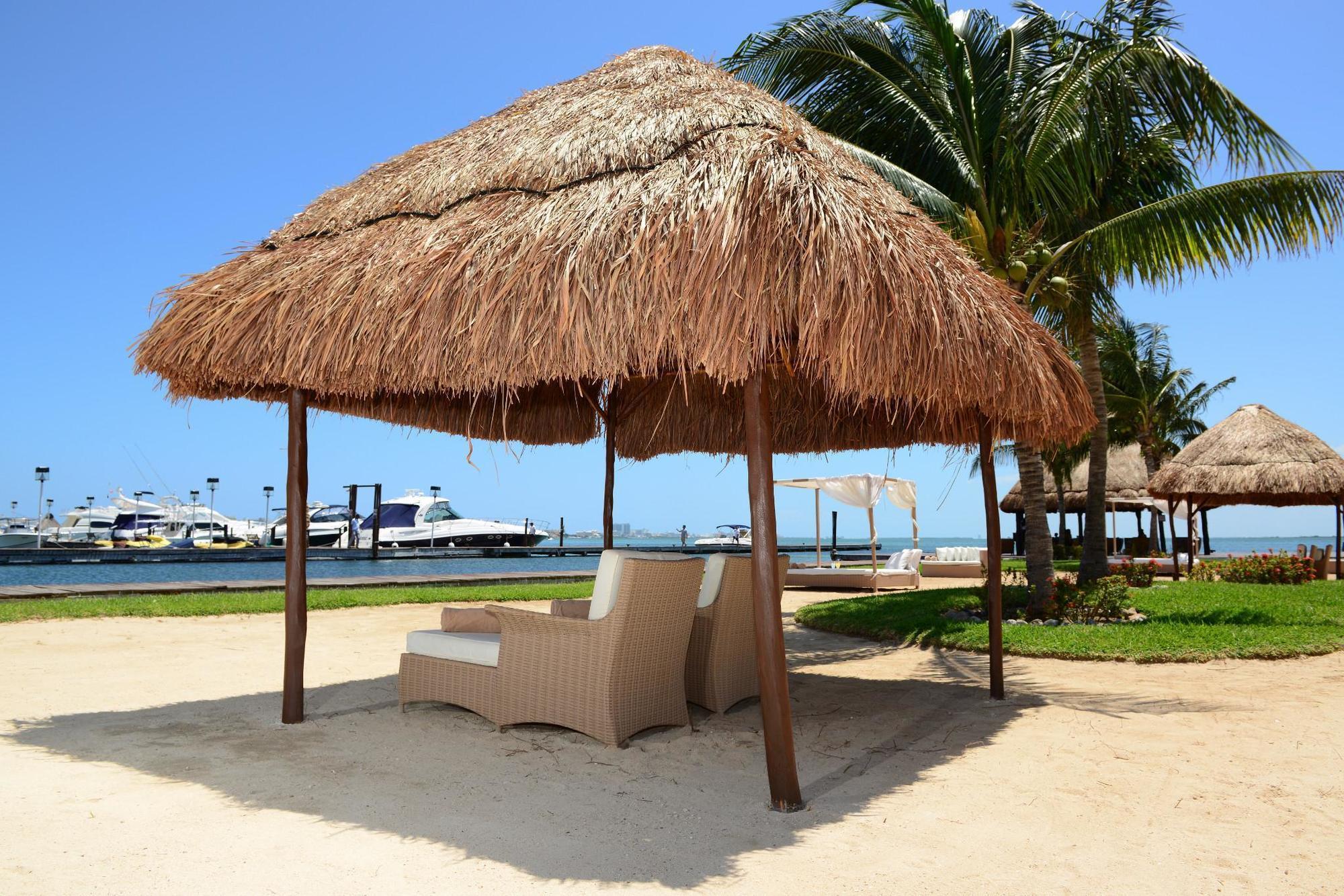 Sunset Marina & Yacht Club Hotell Cancún Exteriör bild